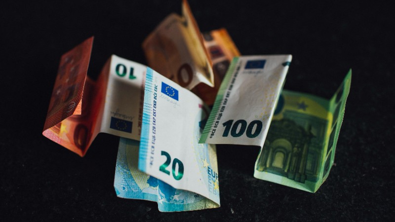 A future without cash? Not so fast