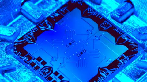 FS-ISAC offers payment card industry guidance on quantum computing risks
